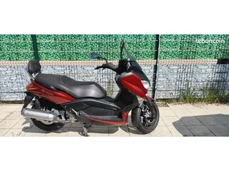 vend-scooter-xmax