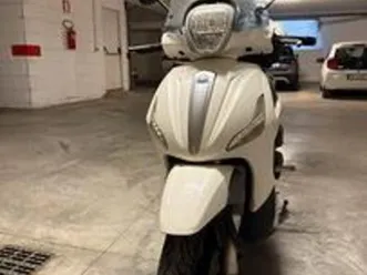 beverly-350-sport-touring-abs