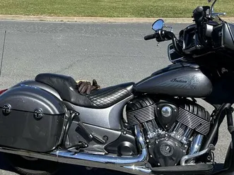 indian-chieftain-steel-gray-ven-troc