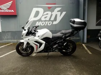 yamaha-fz1-fazer-1000-2012-1000-cm3-moto-roadster-38-849-km-blanc-49300-cholet