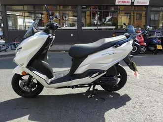 suzuki-burgman-125-white-2024-1-owner-ub-125-burgman-scooter