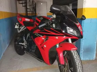 honda-honda-cbr-1000-rr-fireblade