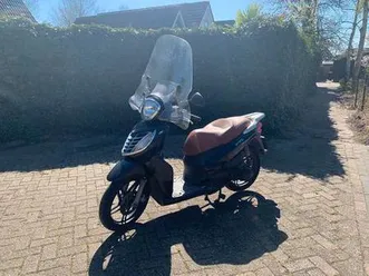 malaguti-centro-4t-50cc-2009-scooters-piaggio-marktplaats