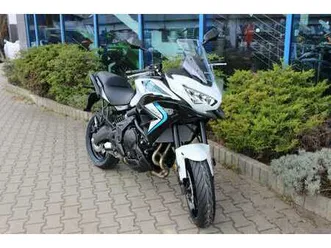 kawasaki versys 650 my 2025 skladem