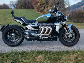 triumph-rocket-3-r-chrome-edition-etat-irreprochable-faible-kilometrage-3300-kms-revis