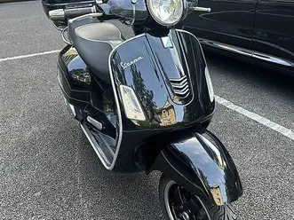 vespa-300-gts-noir