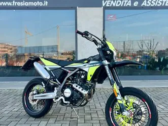 vendo-fantic-motor-xmf-125-motard-performance-4t-2021-22-usata-a-beinette-codice-9688