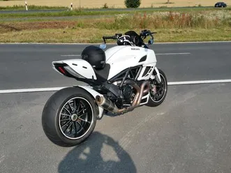 ducati-diavel