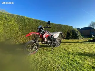 mrt-rieju-50-cc-supermotar