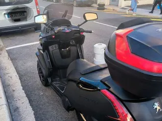 peugeot-metropolis-black-edition