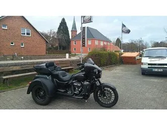 harley-davidson-flhtcutg-trike