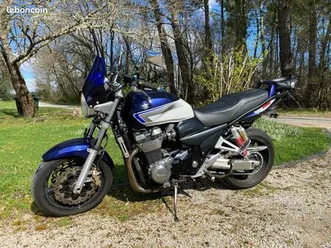 roadster-suzuki-gsx-1400