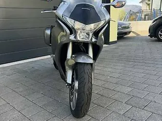 honda-vfr-1200