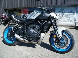 yamaha-mt-07-y-amt-35-kw-2025-700-cm3-moto-roadster-3-800-km-gris-24200-sarlat-la