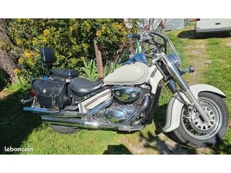 vends-moto-suzuki-intruder