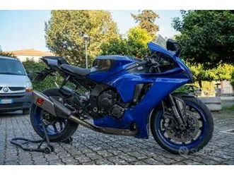 yamaha r1 2021
