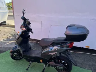 scooter-eletrica-vortex-goose-two-massama-e-monte-abraao