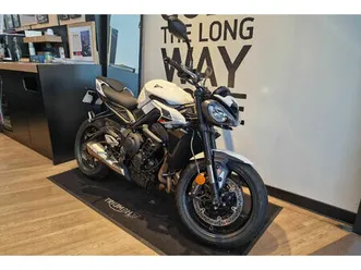 triumph-street-triple-765-r-2024