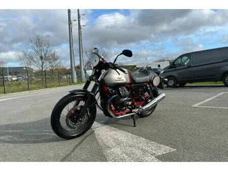 moto-guzzi-v7-racer-2016