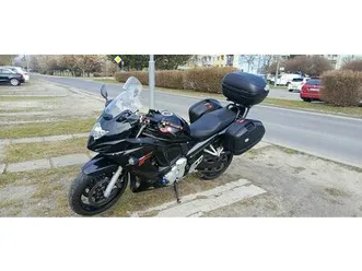 piekna-czarna-suzuki-gsx-650f-od-kobiety-nochowko