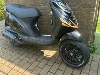 zip-180cc-lc-a1klaar-scooters-piaggio-marktplaats