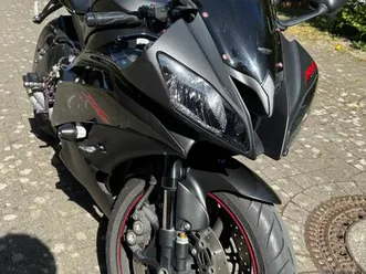 yamaha-r6-rj15-schwarz-rot