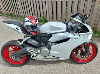 2014-899-ducati-panigale