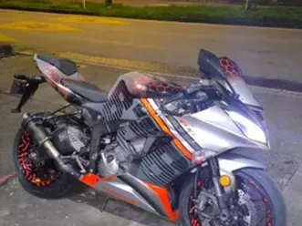 zx636-2017-carta-multicolor-excelente-estado