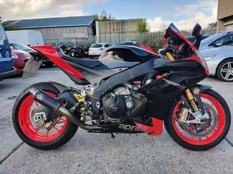 2011-11-aprilia-rsv-4-factory-a-prc-aprc-rsv4-1000-superbike-red-black-11k