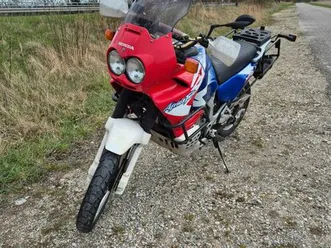 honda-xrv750-africa-twin-rd07a