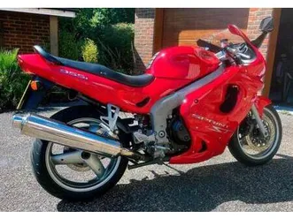 triumph, sprint st, 2003, 955 (cc) swap p/x for 125 to 400 cc. not 1000 1050 cc.