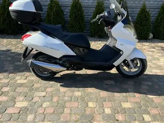 motocykl-aprilla-atlantic-200-sarbia