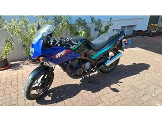 top-kawasaki-gpz-500s-wenig-km-zubehor