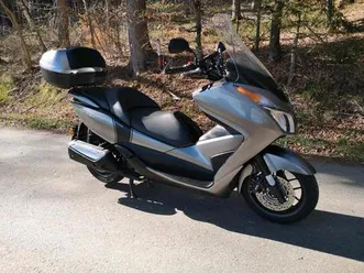 honda-forza-nss-300-top-zustand