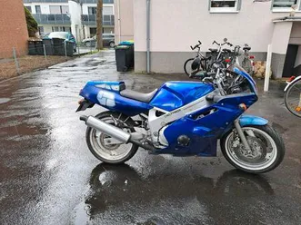 yamaha-fzr600