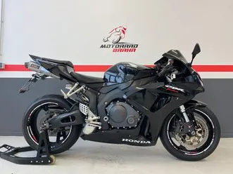 honda-cbr1000rr-sc57-facelift-top-zustad-kd-neu