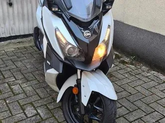 sym-cruisym-125-blanc-de-06-2018