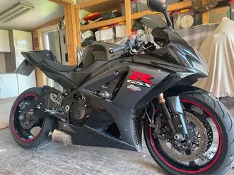 suzuki-gsxr-1000-k7
