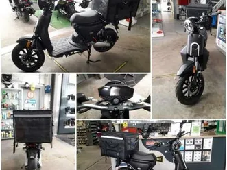 gts-delivery-scooter-electrisch-a-b-klasse-mat-zwart-of-wit