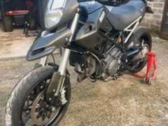 ducati-hypermotard-796-depotenziata