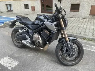 honda-cb650r-2019-krakow-stare-miasto