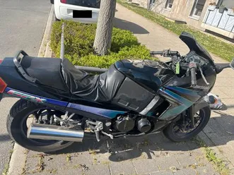 kawasaki-gpx-600-r-mit-15-monate-tuv