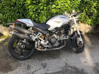 ducati-monster-s2r1000
