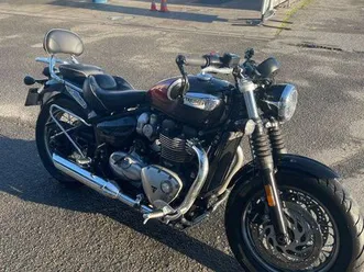 triumph-speedmaster-red-stealth-edition