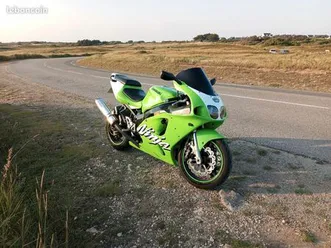 kawasaki-zx7r