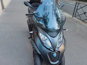 superbe-scooter-piaggio-mp3-500-hpe-sport-advanced-e5-abs-2022-noir-mat-avec-top-case-52
