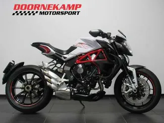 mv-agusta-dragster-800-wit