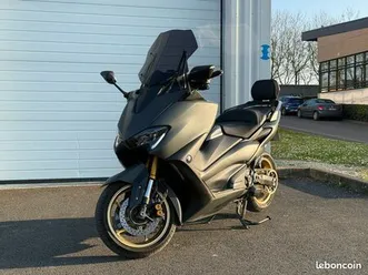 yamaha-tmax-560-tech-max-2021-historique-complet-kit-overange-silencieux-akrapovic