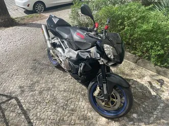 aprilia-rsv-1000-tuono-rr