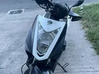 agility-rs-naked-2014-blanco-infinito-transito-de-itagui